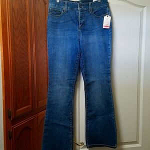 NWT St Johns Bay Boot Cut Jeans 10p
